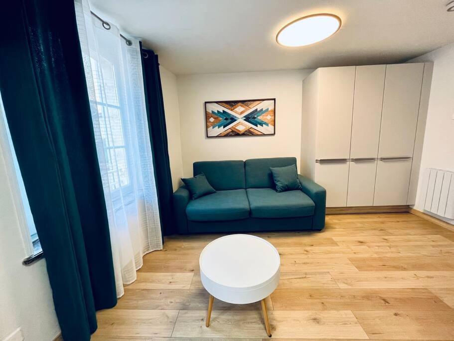 상리스 Stylish Studio In The Center Of Senlis 아파트 외부 사진
