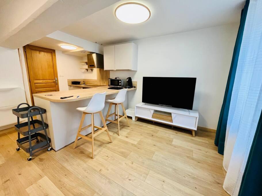상리스 Stylish Studio In The Center Of Senlis 아파트 외부 사진