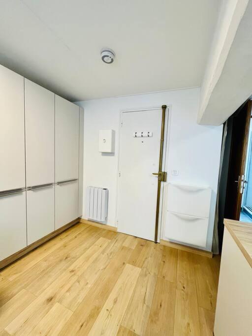 상리스 Stylish Studio In The Center Of Senlis 아파트 외부 사진